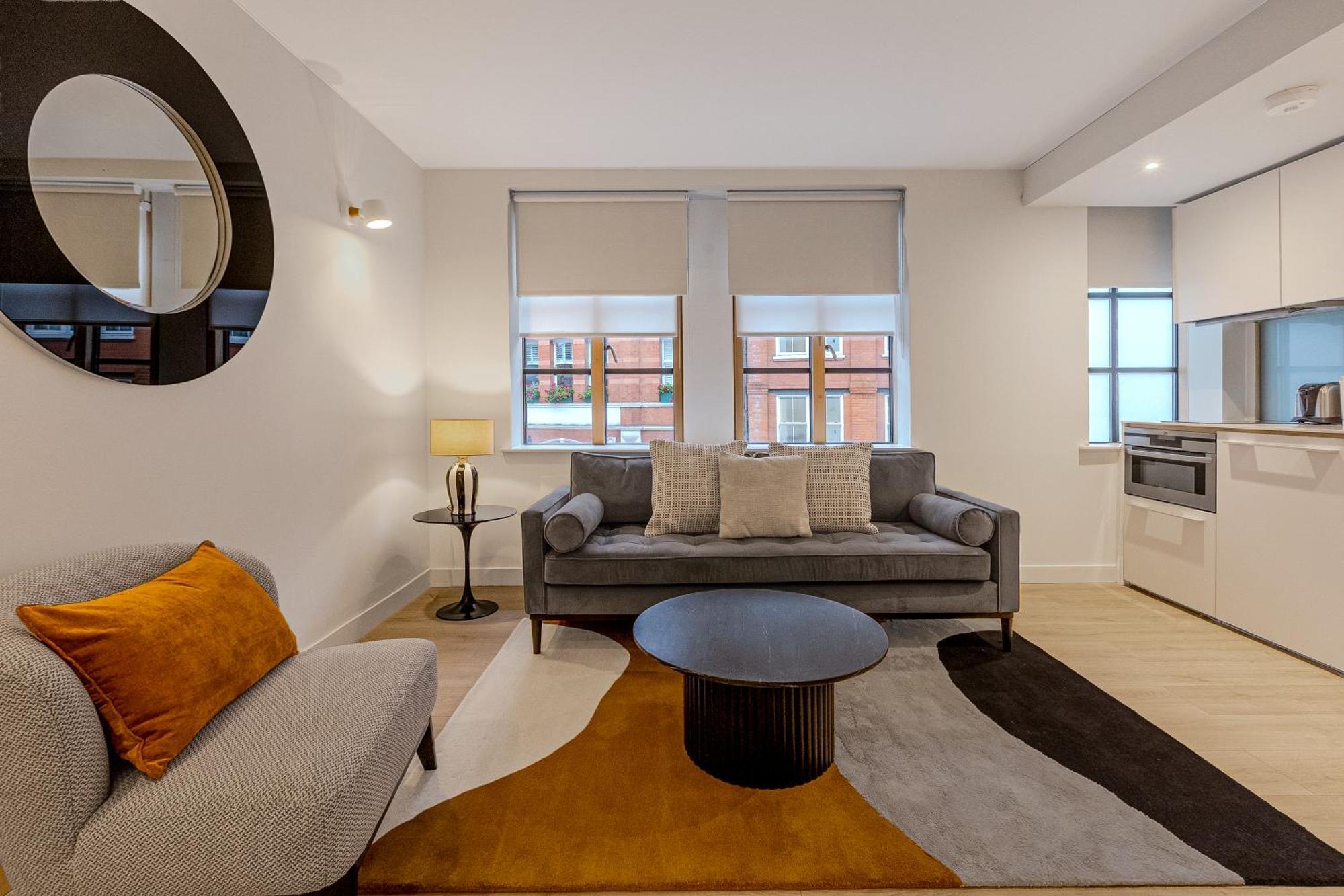 Servised On Artillery Lane 4* London